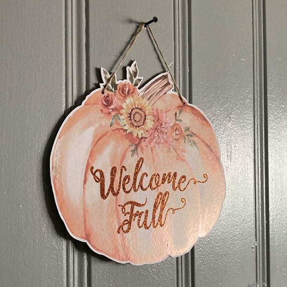 NWT- Beautiful Watercolor Glittered WELCOME FALL Floral Pumpkin Decor Sign 🌻 - Picture 5 of 12